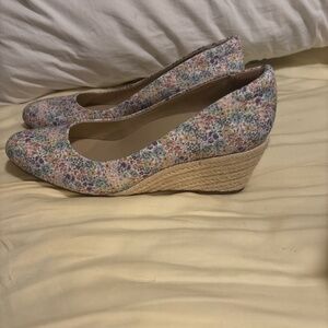 Abeo wedge heels brand new without box size 9